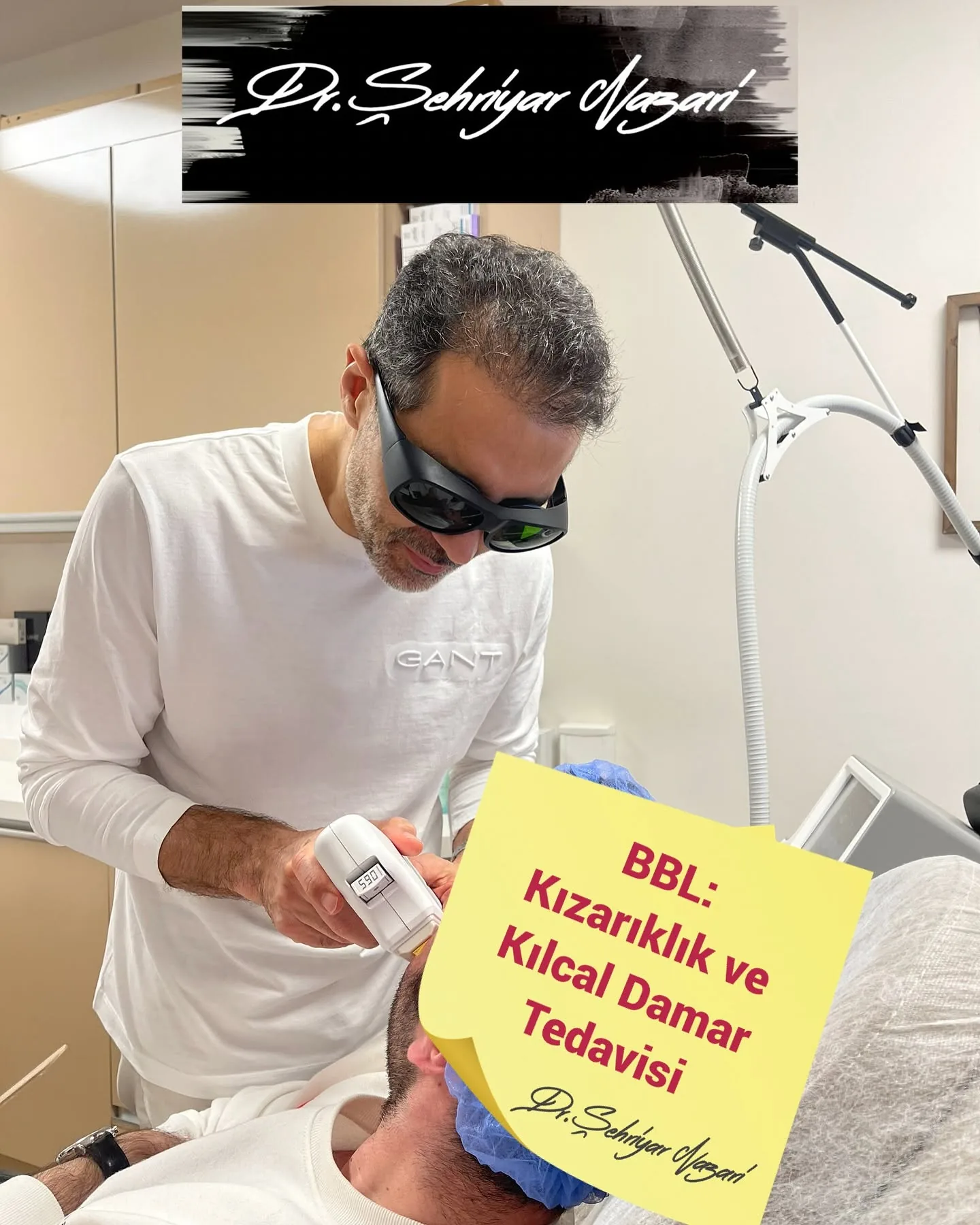 Dr. Öğr. Üyesi Şehriyar Nazari klinikte koruyucu gözlükle çalışırken
